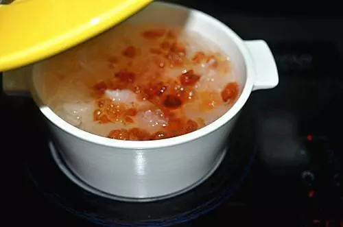 經常喝這個,皮膚想不好都很難——「桃膠銀耳羹」