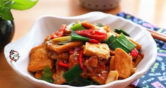 「蒜香豆腐」的做法大全,手把手教你怎樣煎豆腐既不粘鍋又好吃