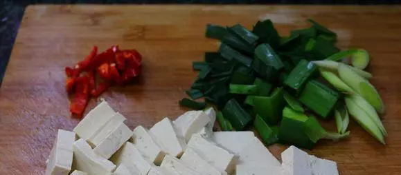 「蒜香豆腐」的做法大全,手把手教你怎樣煎豆腐既不粘鍋又好吃
