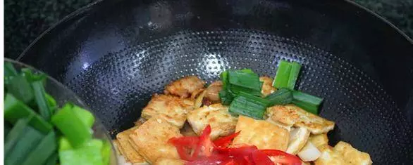 「蒜香豆腐」的做法大全,手把手教你怎樣煎豆腐既不粘鍋又好吃