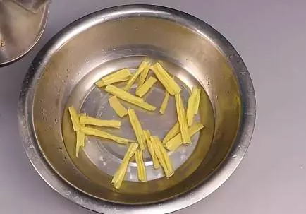 泡腐竹 切記不可只用水 廚房達人教我獨門訣竅 泡的又軟又嫩滑
