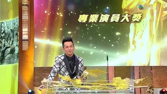 家財萬貫的他,演技精湛,憑著大反派而人氣上升!