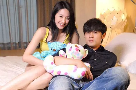 昆凌素顏讓大家搖頭,但周杰倫這個前女友才是最美!如今「她」懷孕生子…孩子的模樣讓大家都震撼了…