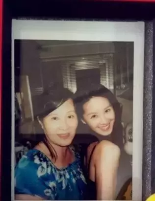 昆凌素顏讓大家搖頭,但周杰倫這個前女友才是最美!如今「她」懷孕生子…孩子的模樣讓大家都震撼了…