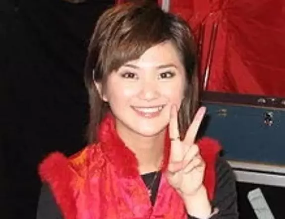 中日混血兒的她,離婚之後,桃花不斷、又有新戀情!