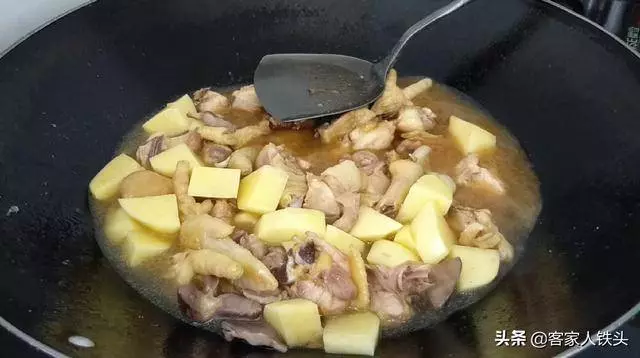 燜雞肉時加上它簡單一做,好吃又下飯,拌汁都能吃下三碗飯,真香!!!