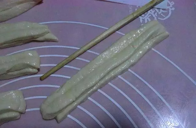 老媽自製健康油條,不加任何膨鬆劑,多加這個料,油條香脆蓬鬆!