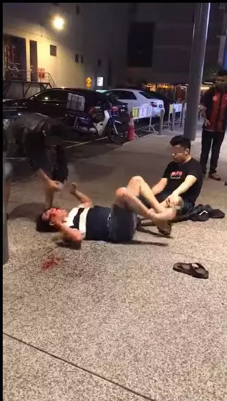 吸過量了?!華裔男在KL著名夜店大門口丟命了!網民爆出事發真相!