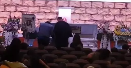 【心真的很傷痛】江倩齡今天出殯, 黃偉津回憶與老婆相愛的點點滴滴, 相約到天堂再見~