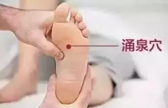 長按兩個長壽穴,延年又益壽