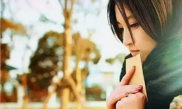 真心對你好的人, 不是因為欠你,而是因為愛你