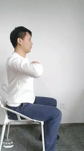 緩解頸椎酸痛的保健操,找到了!每天10分鐘,不出1月,肩頸舒暢