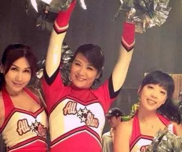 林佩君「坎坷人生」比八點檔還悽慘!不但負債5000萬,還未婚產下2子:老天爺很愛跟我開玩笑!