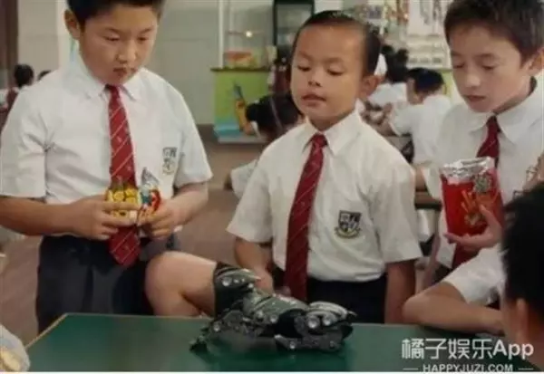 《長江7號》中「女扮男裝」的還有「超機車富二代」!10年無人認出!比徐嬌還好看!