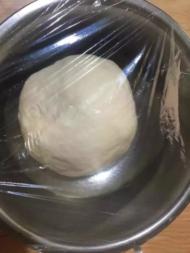 自製水果披薩,簡單省事又美味,女兒吃完後說:比必勝客的還好吃