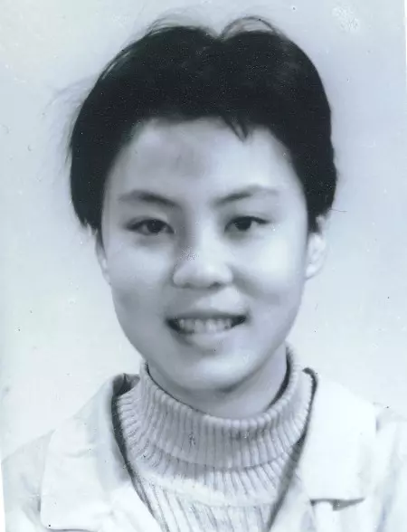 疑室友集體下毒!清華才女遭忌「智商剩7歲」 年邁爸媽心碎:想帶她一起走