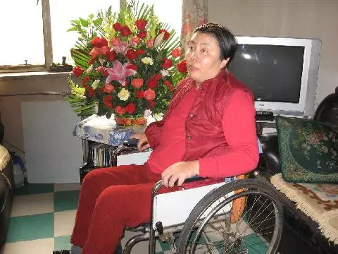 疑室友集體下毒!清華才女遭忌「智商剩7歲」 年邁爸媽心碎:想帶她一起走