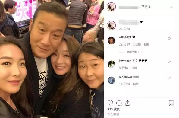 梁家輝女兒曬全家福 影帝學女兒吐舌賣萌父愛爆棚