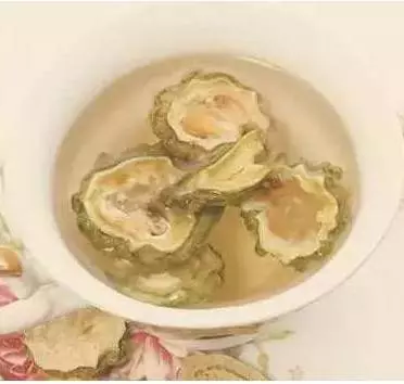 苦瓜不止能拿來做菜,苦瓜泡水喝,好處非常多