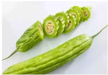 苦瓜不止能拿來做菜,苦瓜泡水喝,好處非常多