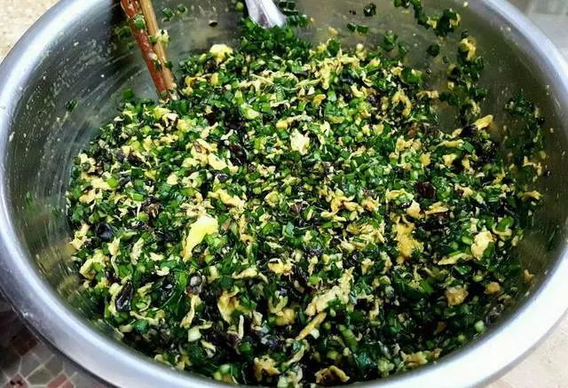 老媽子透露 調韭菜餡時 注意這3點 餃子不出水 味更香