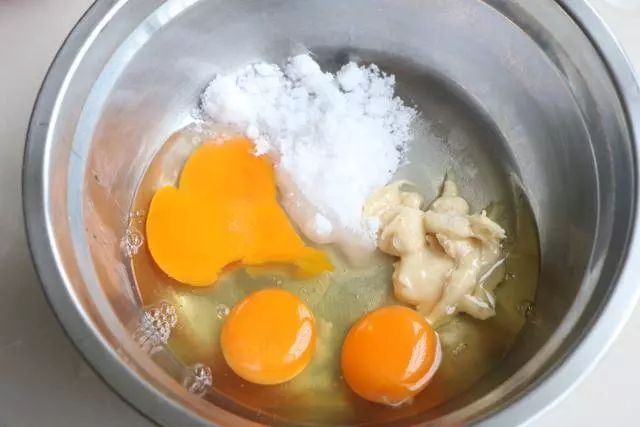 3個雞蛋半碗麵粉 在家做脆皮蜂蜜小蛋糕 又香又脆 簡單零失敗