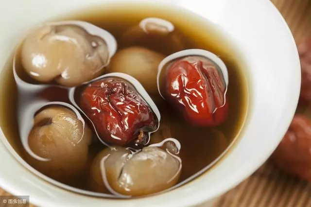 失眠喝什麼湯、酸棗仁湯、桂圓蓮子銀耳湯