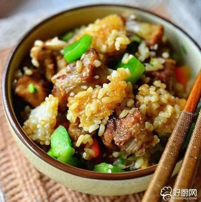 「排骨煲仔飯煲」出來的飯也較為香口回味無窮