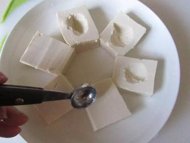 豆腐別再炒著吃,試試這種做法,簡單易做一學就會,一口一塊真香