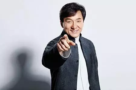 好心辦壞事?成龍率一眾大牌免費吆喝,粉絲卻稱太貴買不起!