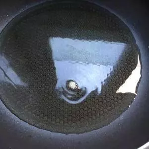 「剩米飯」不要再做蛋炒飯了,教你一個新做法,老人孩子都愛吃!