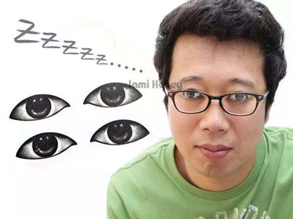 日本網友因為趕不上第二節課,同學們超有義氣合力為他做出了「替身」!網友:「完全不馬虎啊~」