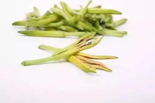 醫生提醒:5種家常食物,吃不對等於「吃毒」,不僅是腌菜!