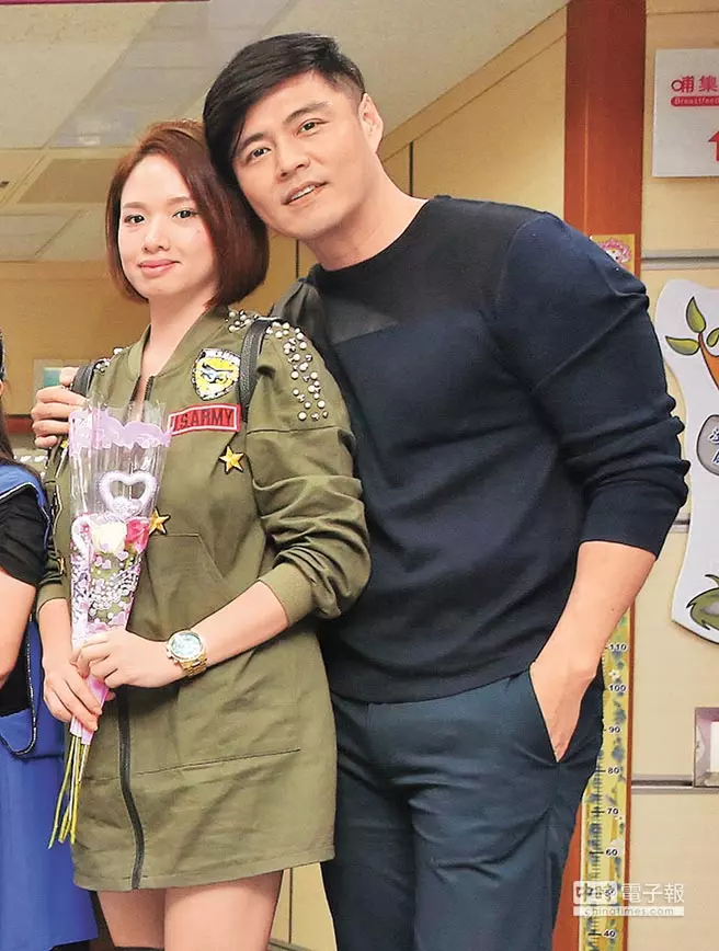 想嚐別女人風韻!劉至翰「深夜摟嫩妹」完全沒在怕 前妻目睹「蹲在路邊大哭」友曝:還故意邀她來