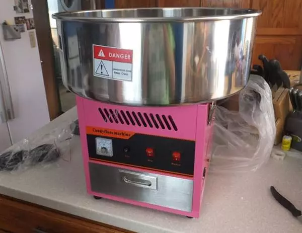 網購最大苦主!她上網買「氣質尖頭鞋」總算到貨 滿心期待穿上「竟被鞋子比中指」網笑:史上最潮