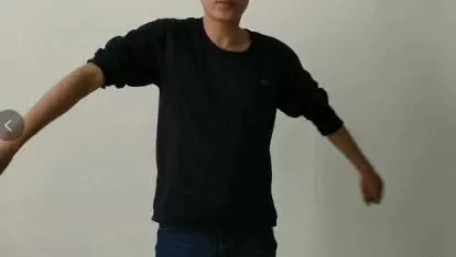 人到中年,大肚子太明顯,不怕,每天甩甩手,贅肉一天天變少