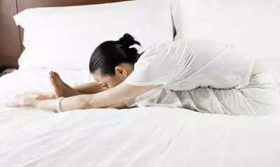 睡前瑜伽——不做我也先存著!