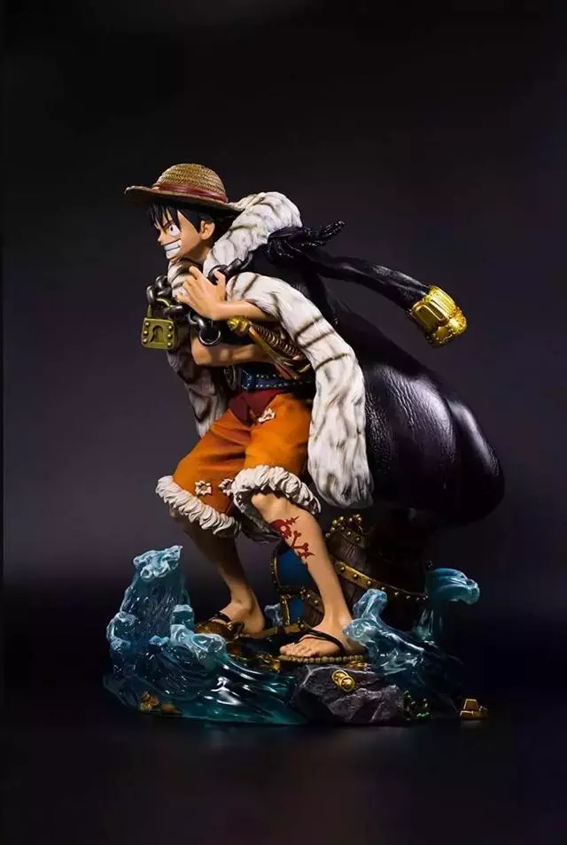 《海賊王》路飛新手辦:披掛黑色大斗篷,海賊王風采躍然紙上!