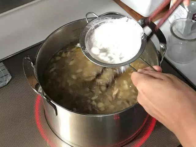百喝不厭的蘑菇濃湯,別再吃罐頭的了