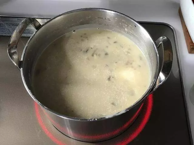 百喝不厭的蘑菇濃湯,別再吃罐頭的了