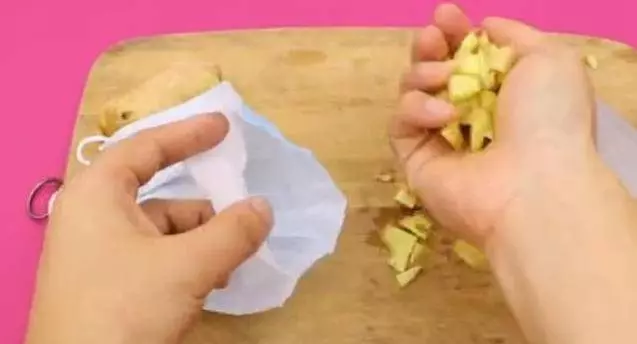 風油精滴在生薑上太厲害了,可惜很多人並不知道,學會全家都受用