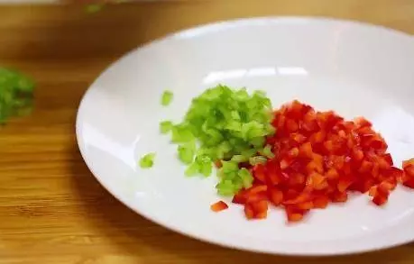 超簡單「南瓜餅」,幾分鐘就上桌,每一個都香甜軟糯!