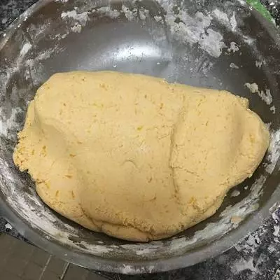 超簡單「南瓜餅」,幾分鐘就上桌,每一個都香甜軟糯!