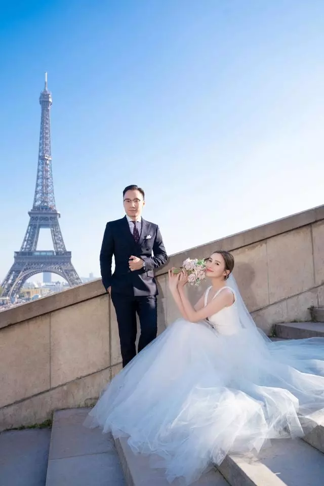 TVB前花旦沉卓盈宣布婚訊,並曬出與富商男友拍的浪漫婚紗照!