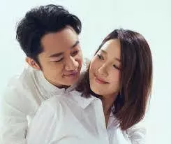 李亞男抱女兒現身鏡頭,女兒如今長成這樣,網友:果然不出我所料~