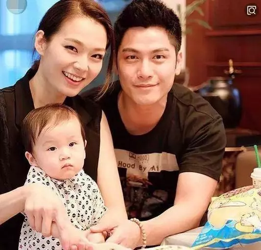 繼楊冪後某港姐離婚!曾為上位「討好」曾志偉,對黃秋生大獻殷勤