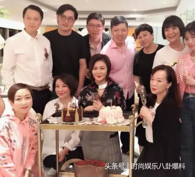 56歲關之琳近照,再談被塞球事件,直言劉鑾雄開價2千萬!