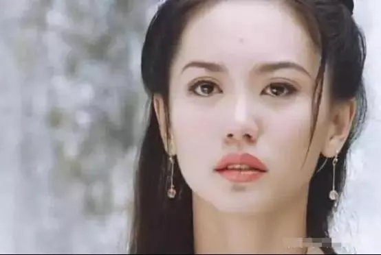 新加坡四美現狀:三美都嫁給了愛情,唯獨她八年婚姻還是散了