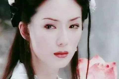 新加坡四美現狀:三美都嫁給了愛情,唯獨她八年婚姻還是散了