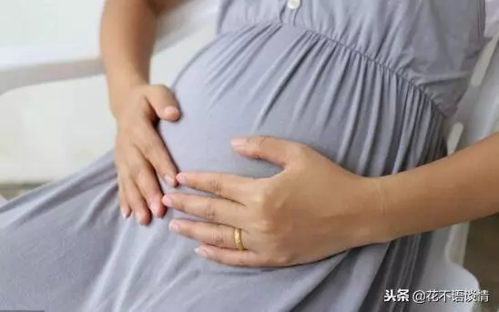 懷孕後,女子回娘家養胎,門口聽到對話,她感動落淚